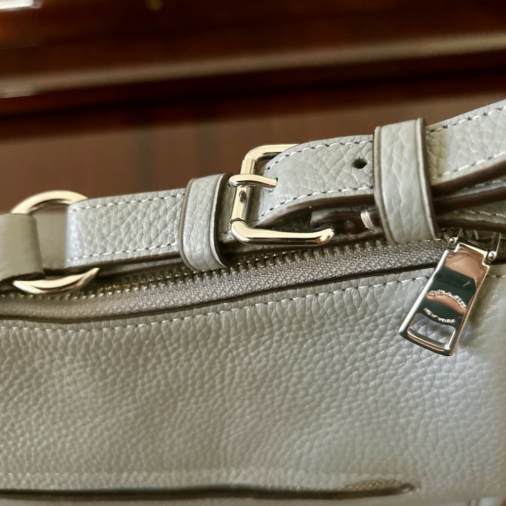 Coach Pebble Leather Gray Shoulder Bag - Picture 5 of 8